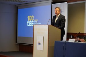 Ο Δήμαρχος Ιωαννίνων Θωμάς Μπέγκας κατά την ομιλία του σε εκδήλωση