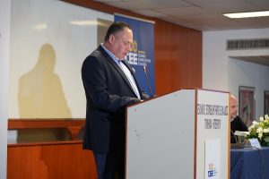 Φωτογραφία του Προέδρου του ΤΕΕ, Γιώργου Στασινού, με τοποθεσία στην Ήπειρο