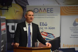 Φωτογραφία κατασκευαστικού έργου, εργάσιμη περιοχή με εργάτες και μηχανήματα