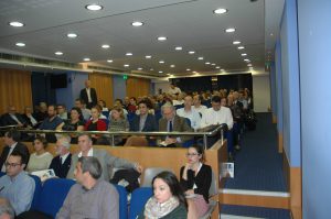 Φωτογραφία από την εσπερίδα, ομιλητές και ακροατήριο