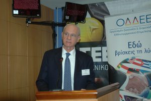Φωτογραφία από εκδήλωση με ομιλητή τον Στ. Τζιρίτη, αντιπρόεδρο του Ελληνογερμανικού Εμπορικού και Βιομηχανικού Επιμελητηρίου