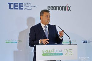 Φωτογραφία του Σταύρου Παπασταύρου, Υπουργού Περιβάλλοντος και Ενέργειας, σε συνέδριο