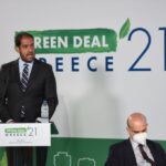 Άνδρας με γραφείο