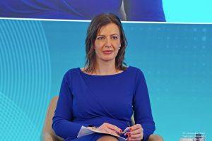 Φωτογραφία από το συνέδριο με ομιλητή την Ελένη Βρεττού