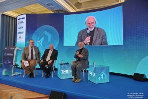 Φωτογραφία που απεικονίζει αστικό περιβάλλον με πράσινες υποδομές