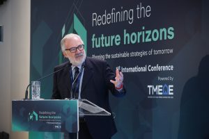 Φωτογραφία του Amedeo Schattarella, που δείχνει το αστικό τοπίο
