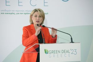 Υφυπουργός Μεταφορών, Χριστίνα Αλεξοπούλου, σε ομιλία