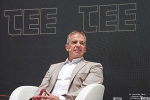 Ο κ. Κωστής Δανιηλίδης, Πρόεδρος και Διευθύνων Σύμβουλος της SURVEY DIGITAL PHOTOVOLTAICS, σε ομιλία
