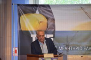 Φωτογραφία του Υπουργού Επικρατείας κ. Αλέκου Φλαμπουράρη σε επίσκεψη