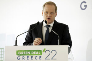 Φωτογραφία του Κώστα Καραμανλή κατά την ομιλία του