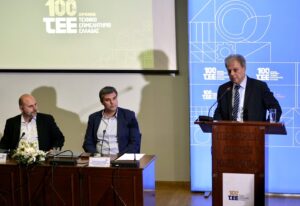 Φωτογραφία του Περιφερειάρχη Δυτικής Μακεδονίας Γιώργου Αμανατίδη κατά την ομιλία του