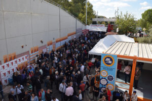 Μηχανικοί ψηφίζουν στις κάλπες του ΤΕΕ στο ΟΑΚΑ