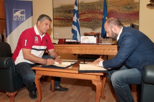 Υπογραφή συμφώνου συνεργασίας από τον Γιώργο Πατούλη και τον Γιώργο Στασινό