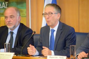 Ομιλητής σε εργαστήριο σχετικά με την Ευρωπαϊκή χρηματοδότηση και επενδύσεις