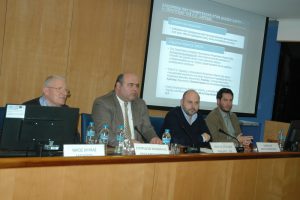Φωτογραφία του προέδρου του ΤΕΕ, Γιώργου Στασινού, σε συνέδριο